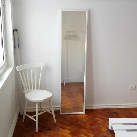 White Cosy Apartment *