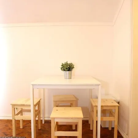 White Cosy * Lisbon